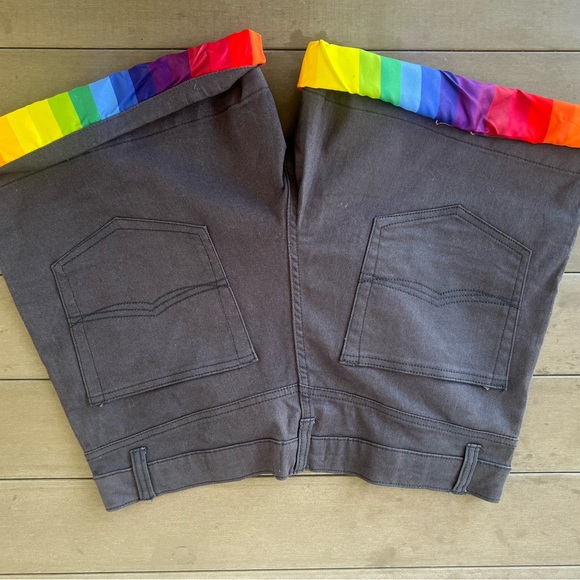 Pridebunny chino shorts - Picture 8 of 8
